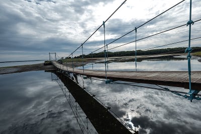 桥镜湖