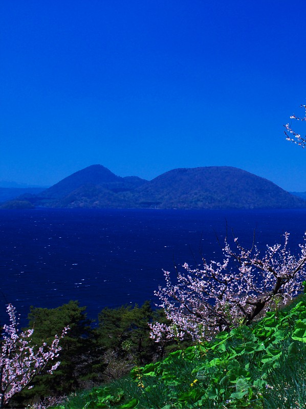 托雅湖的壮丽景色，它渴望Ezo Fuji