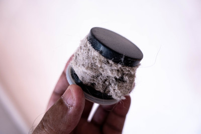 吸尘器的过滤器被尘螨堵塞了