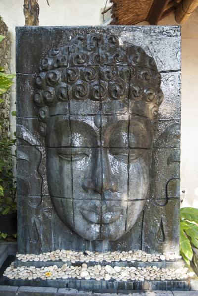 佛像面部浮雕