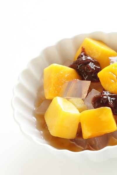 日本糖果，水果，黑豆和海藻果冻