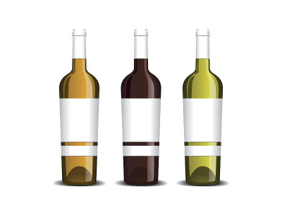 带标签的酒瓶模型