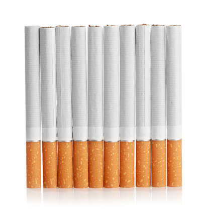 滤烟孤立背景的彩色照片