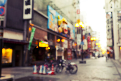 大阪街道模糊的背景