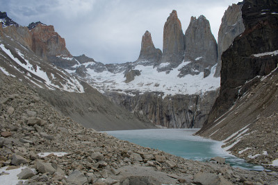 Mirador Los Torres与aqua water Torres del Paine国家公园