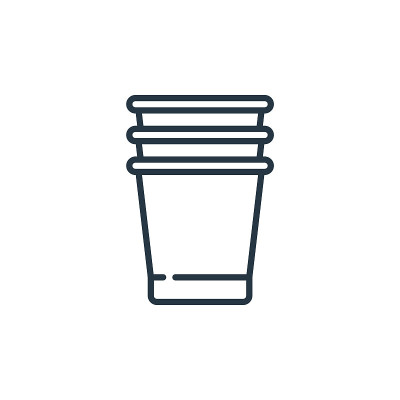 塑料杯图标向量庆祝概念。塑料杯的细线插图可编辑的笔触。塑料杯线性标志，用于web和移动应用程序，标志