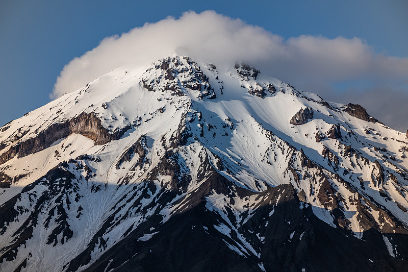 美丽的秋季火山景观。俄罗斯远东、堪察加半岛、欧亚大陆