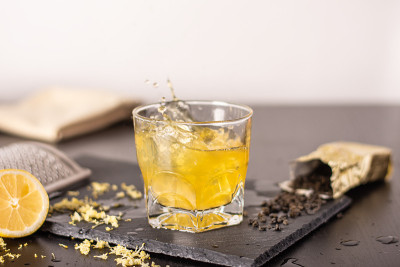一杯冰柠檬茶