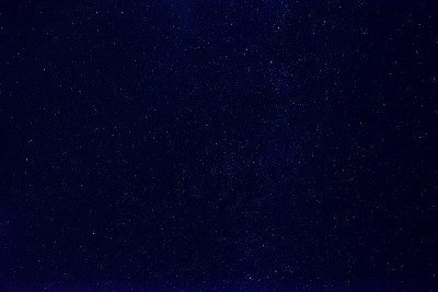 夜间拍摄:星空、银河，曝光时间长