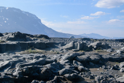 冰岛高地的火山景观和熔岩场，周围的桌子火山Herdubreid和火山口的阿斯加。