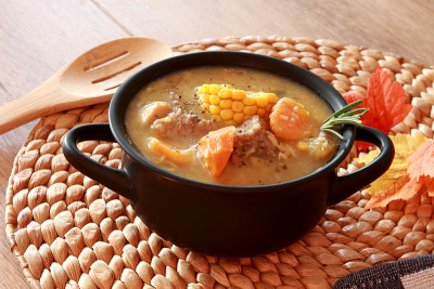 哥伦比亚撕裂汤（Sancocho de Costilla）