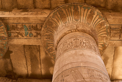 Ramesseum Temple柱的细节