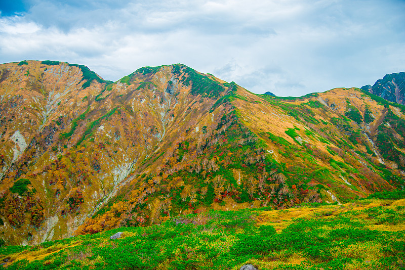 日本富山的山景