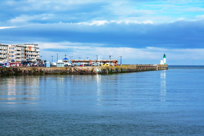 Treport。海滨码头的全景。Seine-Maritime。诺曼底