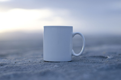 白咖啡杯