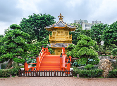 南莲花园。