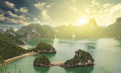 Ha Long Bay
