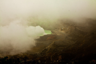 火山火山口湖-哥斯达黎加