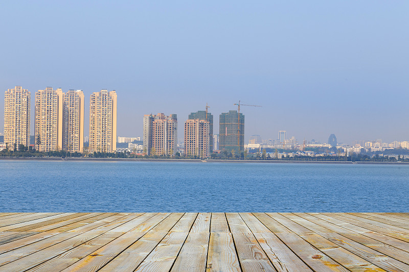 现代城市宽河