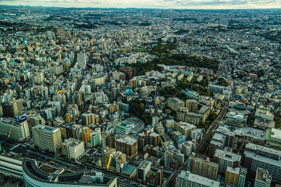 横滨市和日落从横滨地标塔观景台