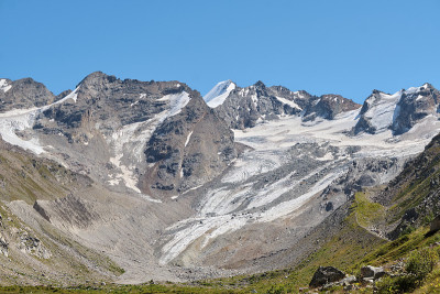 高加索山脉中的巴什卡拉峰