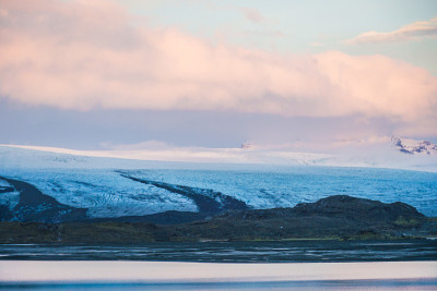 冰岛Fjallsárlón湖雪山的