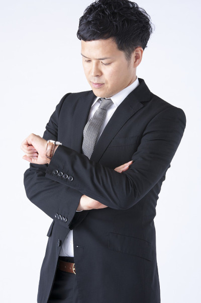看钟的人