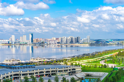 城市在喀山湖附近