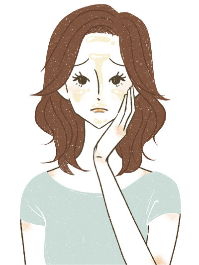 面部油脂过多的妇女