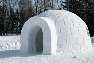 雪屋冰屋，雪屋毡房，爱斯基摩人用冰建造的避难所
