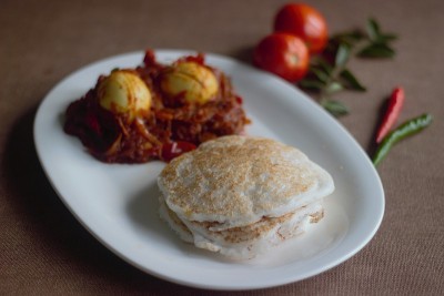 米煎饼和鸡蛋烤