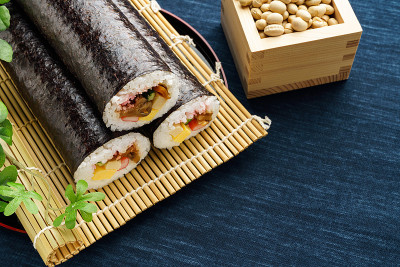 日本传统活动节流节。(在阴历冬天的最后一天)