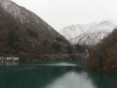 Kurobe峡谷Kurobe河沿岸的风景