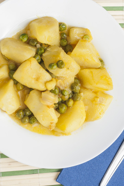 土豆豌豆炖墨鱼系列07