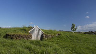 草屋顶的小屋