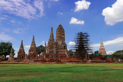 泰国Chaiwatthanaram寺庙的废墟。它是大城府时期的皇家庙宇建筑群。