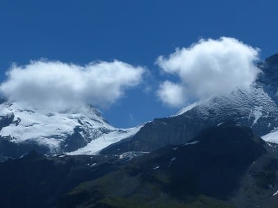 雪山和云，瓦努瓦山脉，萨伏伊