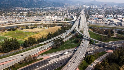 洛杉矶高速公路十字路口鸟瞰图