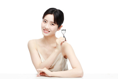 画室里的美女肖像