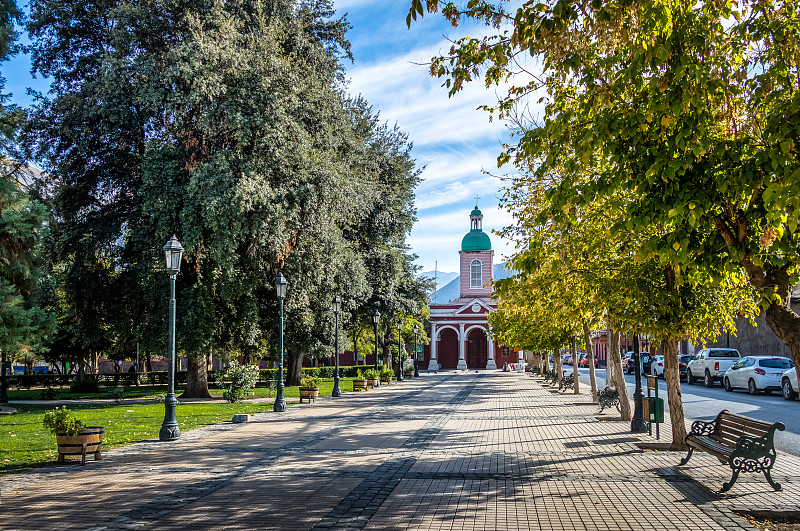 教堂在 Cajon del Maipo 的 San Jose de Maipo 镇 - 智利