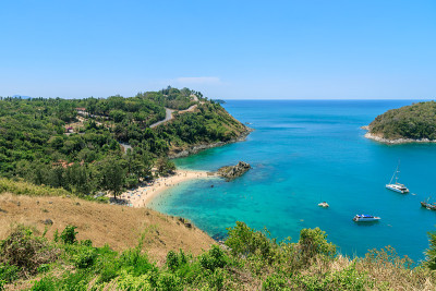 美丽的安达曼海从风车景点附近的蓬贴角，普吉岛，泰国