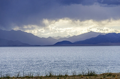山湖景观