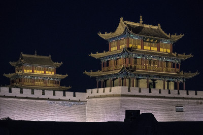 嘉峪关炮台夜景