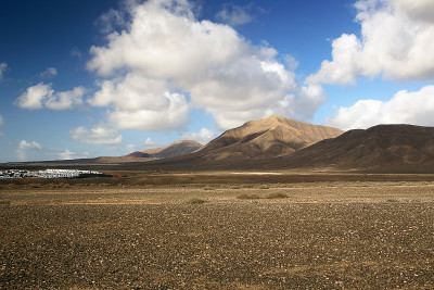 火山下的小镇