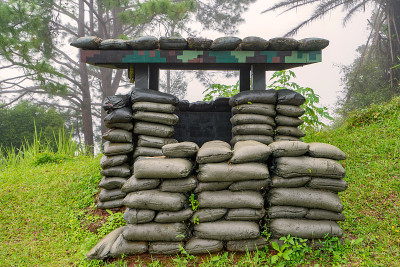 防空洞是战争中为保护士兵而建造的建筑物