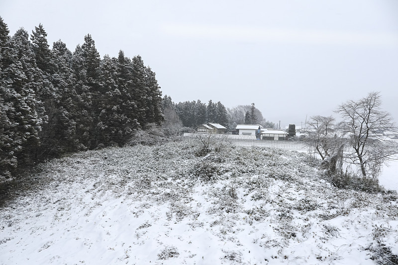 日本的道路和大雪