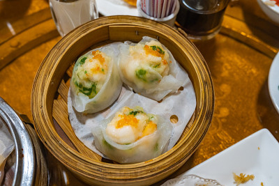 五光十色的韭菜蒸虾饺