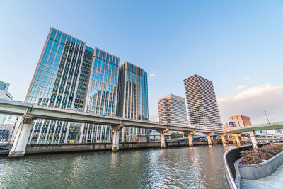 大阪市景-黄昏中之岛区-日本大阪