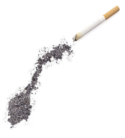 烟灰形状的挪威和香烟。(系列)