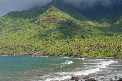 阿卡帕的海滩和山峰